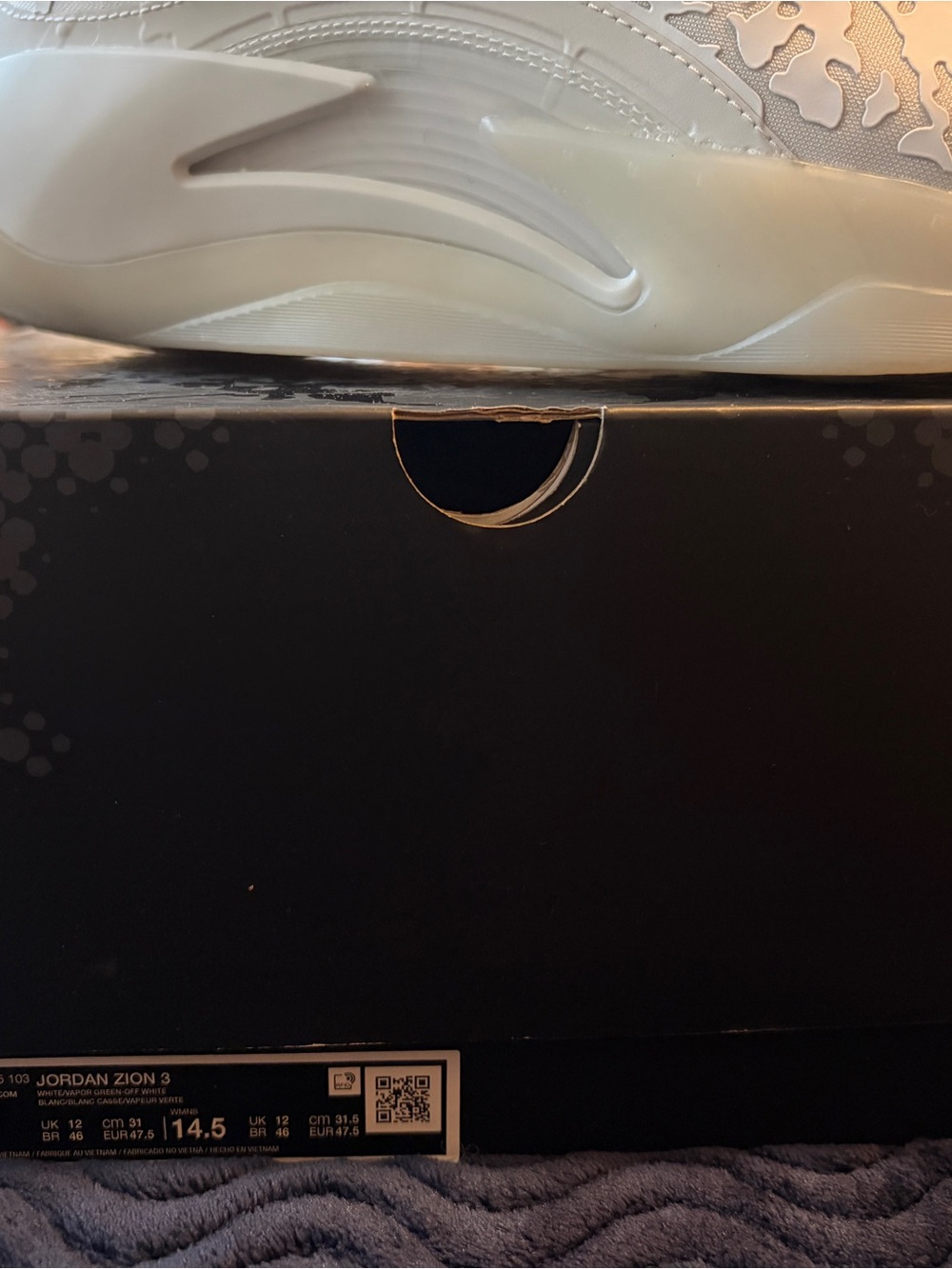 Jordan Zion 3 Sneaker - White/Cream Upper